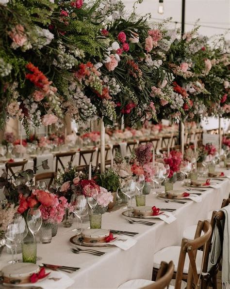 Inspiration for elegant wedding decoration and floral arrangements