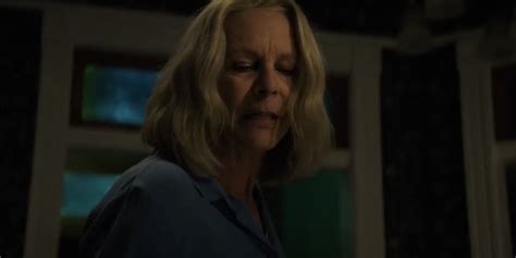 scéna z filmu Halloween (2018) s Laurie Strode a Michaelom Myersom