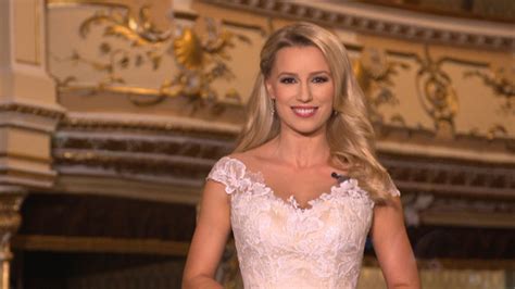 tehotná Mária Chreneková Pietrová v spoločenských šatách
