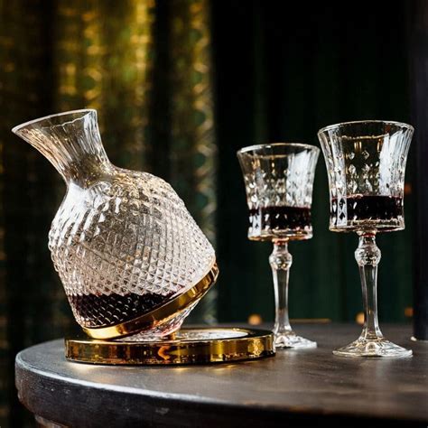 Luxusný set na whiskey s gravírovanými pohármi