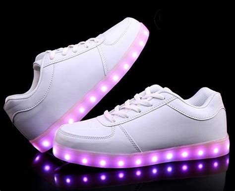 LED svietiace botasky s farebnou podrážkou