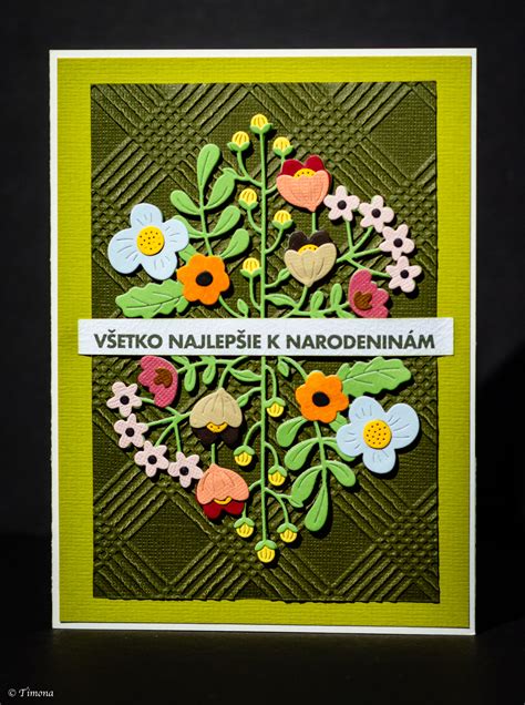 Ručne vyrábaná narodeninová pohľadnica zdobená technikou scrapbookingu