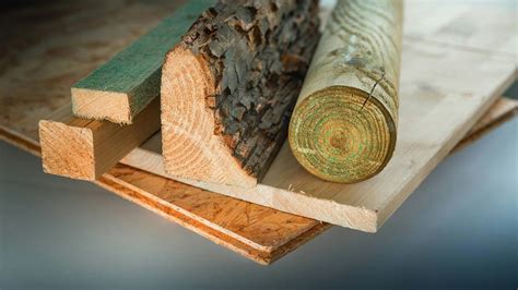 Rôzne druhy dreva používané na výrobu betlehemov a sôch