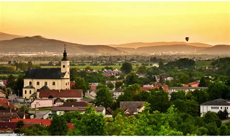 Súčasná fotografia exteriéru Kaštieľa Pruské