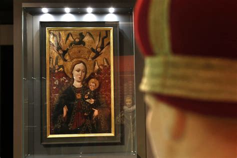 Fotografia vystavených gobelínov s motívmi z histórie ECAV