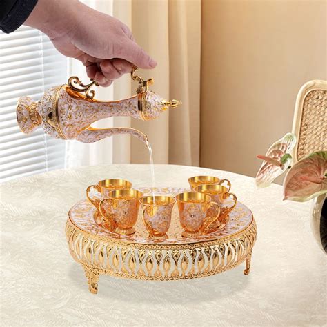 Fotografia elegantného čajového setu