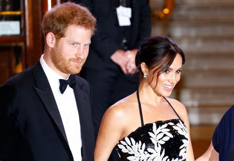 Meghan Markle a princ Harry na svadbe Toma Inskipa na Jamajke v roku 2017