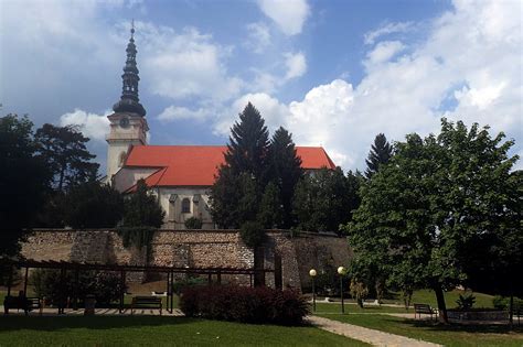 Fotografia budovy Domu osvety v Novom Meste nad Váhom