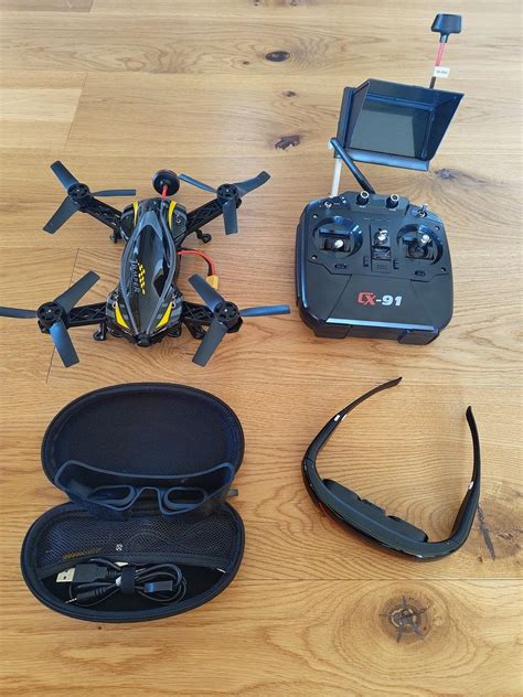 Svadobný dron s kamerou nad scenériou