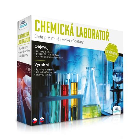 Chlapec skúma chemické laboratórium