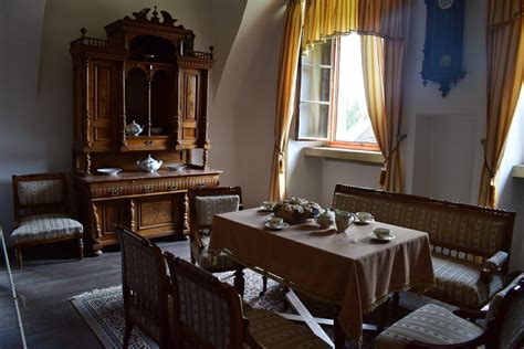 Fotografia: Interiér Budimírskeho kaštieľa s historickým nábytkom