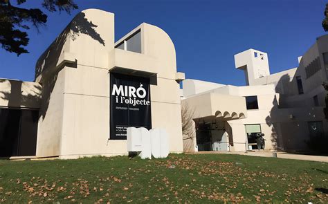 Budova Fundació Joan Miró v Barcelone