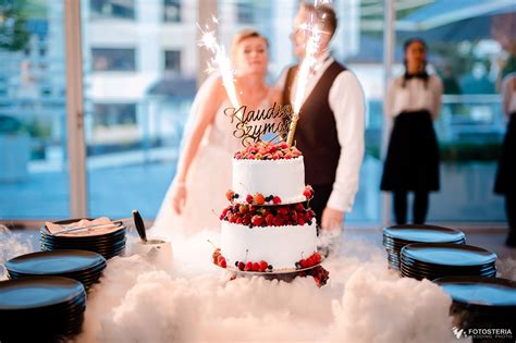 Fotografia Banskobystrickej medenej torty, ktorá ukazuje jej jedinečný vzhľad.