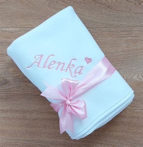Fotografia personalizovanej detskej deky s menom