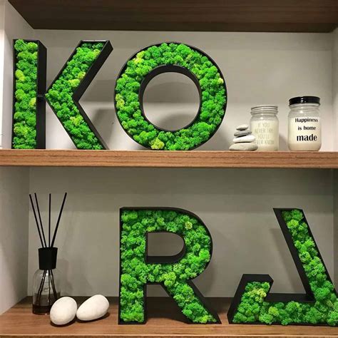 kyticu z ovocia a drevené 3D písmená