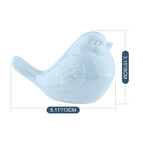 Detail sklenenej figúrky vtáka