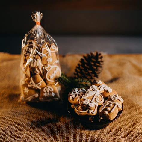 Fotografia zdobených vianočných medovníkov