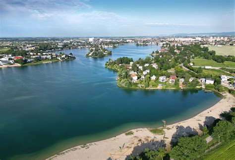 panoramatický výhľad na Hotel Zátoka a Slnečné jazerá