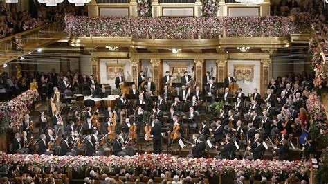 Snímka orchestra Wiener Philharmoniker počas koncertu v zlatom sále Musikvereinu