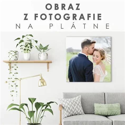 Ilustračná fotografia páru, ktorý si vymieňa darčeky