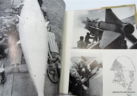 Ilustrácia svadobného sprievodu s tradičnou zástavou a hudbou