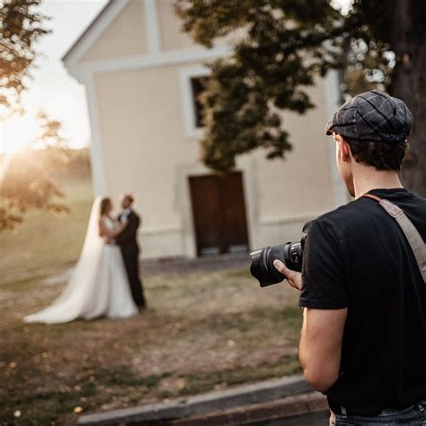 Infografika: Dôležité kroky pri výbere svadobného fotografa