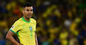 Ukážka magického hrnčeka pred a po zmenení farby.