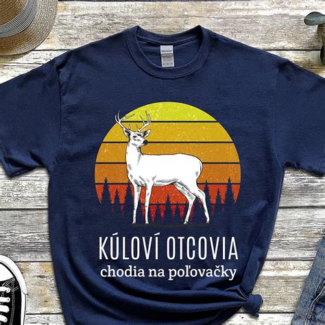Detail vtipnej potlače trička pre poľovníka