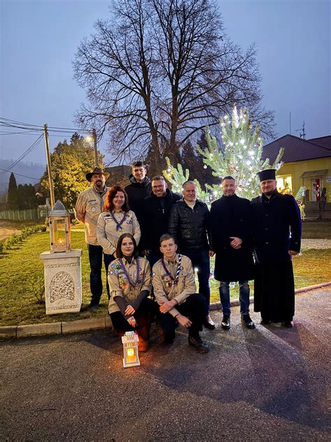 Skauti s Betlehemským svetlom