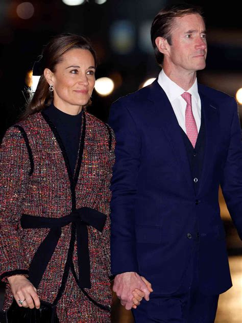 Pippa Middleton a James Matthews po obrade v kostole Svätého Marka