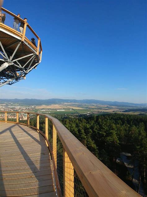 panoramatický výhľad z vyhliadkovej veže v Trenčianskej Závade