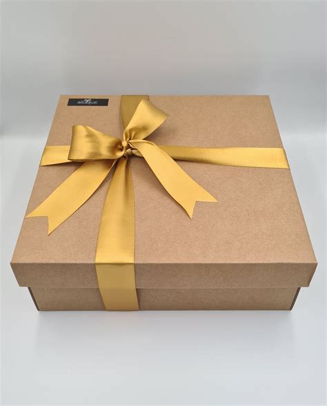 Ilustrácia darčekovej krabice s relaxačnými predmetmi