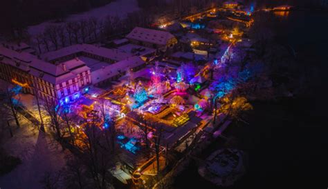 Strašidelne vyzdobená ZOO v noci