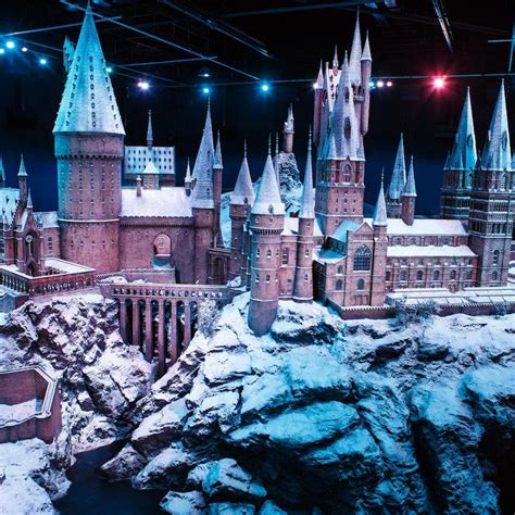 Fotografia skleníka profesorky Sproutovej vo Filmových štúdiách Harryho Pottera.