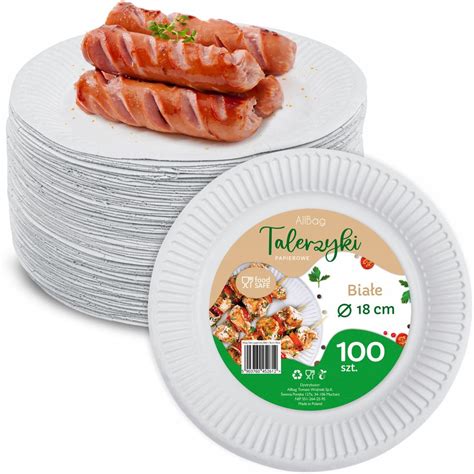 papierové taniere pripravené na strihanie