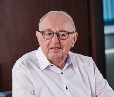 Fotografia jubilujúceho prof. MUDr. Svetozára Dluholuckého, CSc.