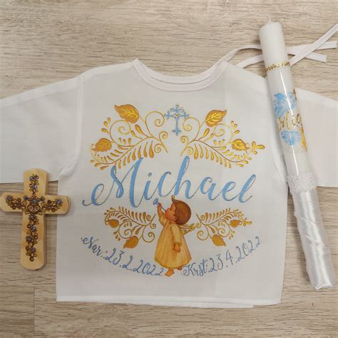 Ilustračná fotografia krstovej košieľky