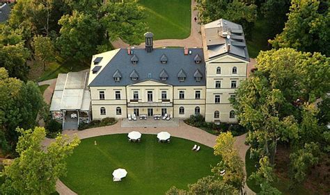 Zámok Chateau Mcely, miesto konania svadby