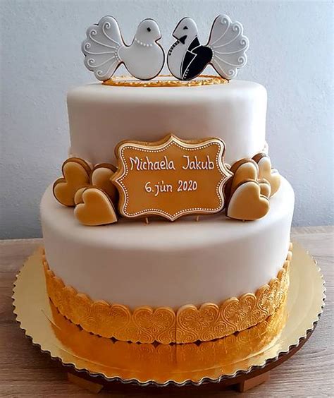 Ukážka personalizovaných zápichov a nápisov na tortu