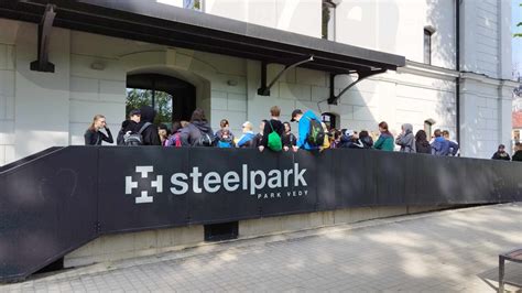 žiaci v Steelparku v Košiciach