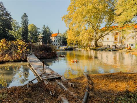 park pri kaštieli s kaplnkou