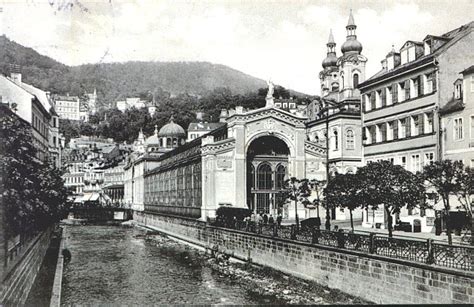 fotografia: historické Karlovy Vary, domy pri rieke Teplá