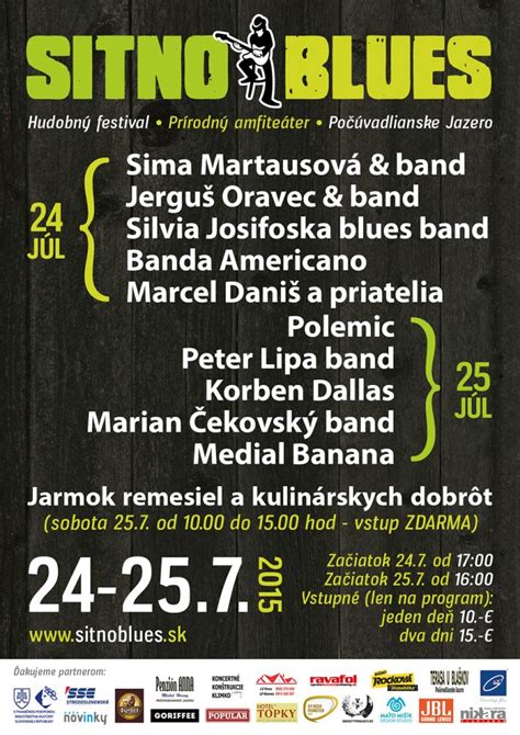 Areál festivalu SITNO BLUES s pódiom a stánkom