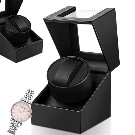 Detailný záber na elegantný rotomat pre automatické hodinky
