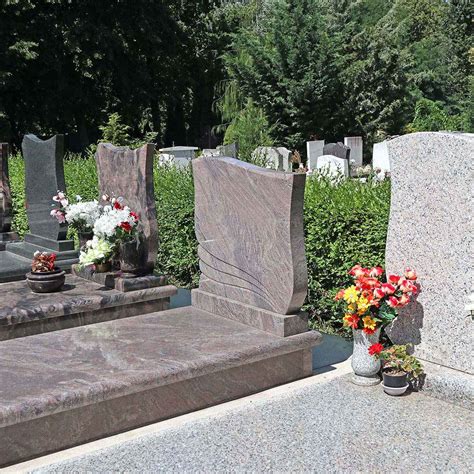 prehľad rôznych druhov náhrobných kameňov a ich údržby