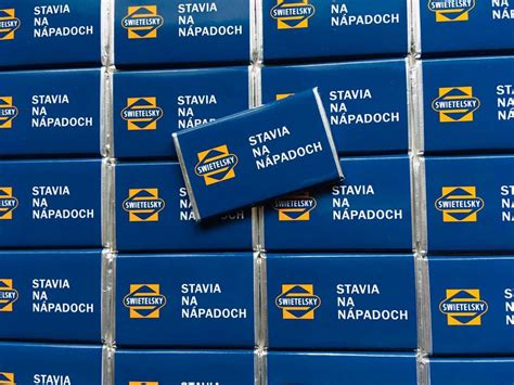 Infografika porovnávajúca bežné reklamné predmety s 3D lentikulárnymi produktmi z hľadiska zapamätateľnosti a efektivity.