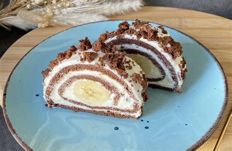 Koláž tekvicových dezertov: roláda, šatôčky, torta