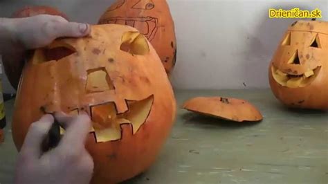 Ilustrácia: Vývoj lampáša z repy na dnešnú halloweensku tekvicu