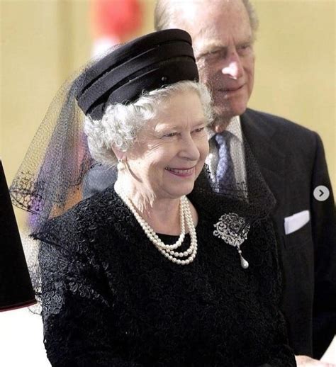 svadobná fotografia kráľovnej Alžbety a princa Filipa