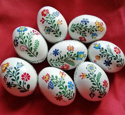 ilustračné foto: tradičné východniarske kraslice s detailnými vzormi